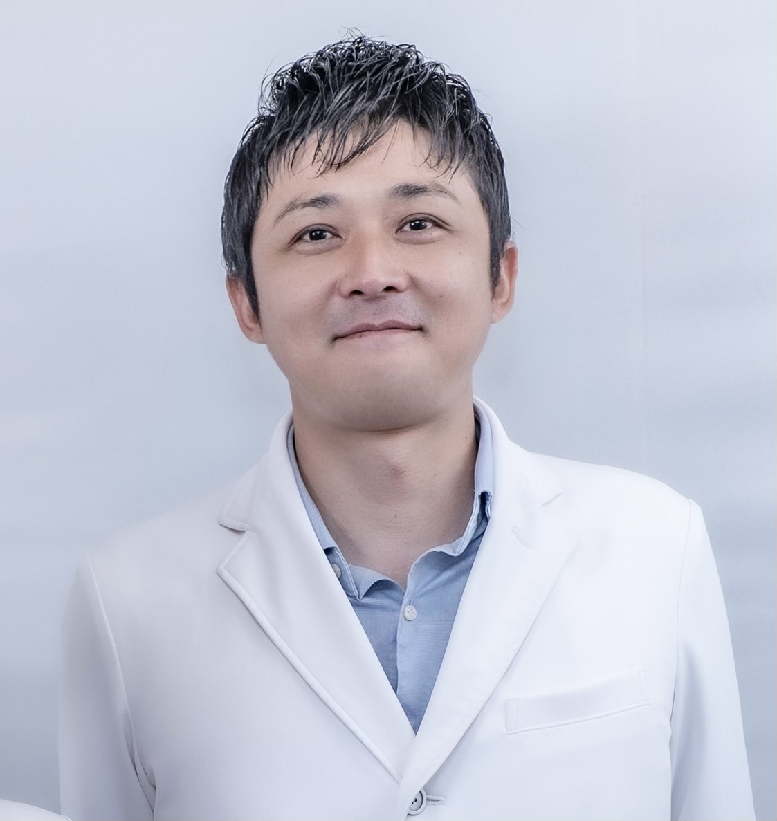 鍼灸師 林